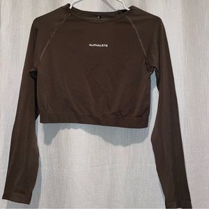 Alphalete amplify crop top